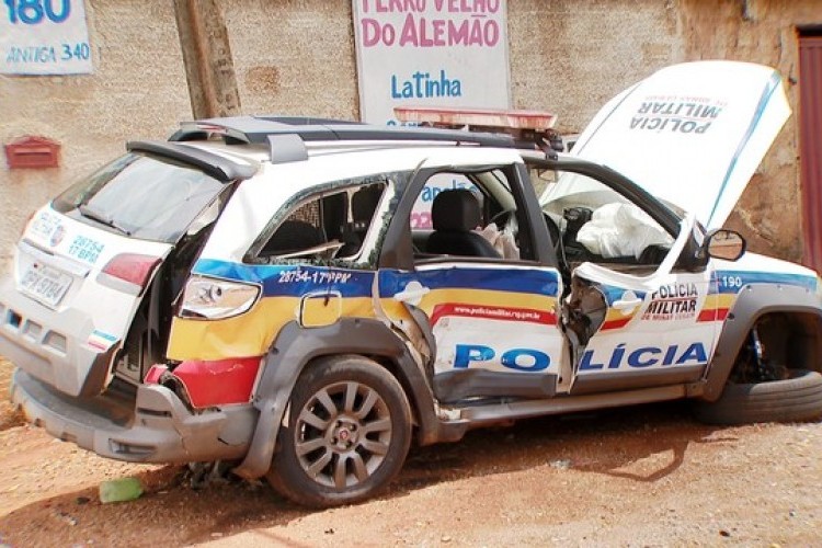 https://webradioparacuru.com/uploads/news/Militares feridos após viatura ser atingida por criminosos em fuga permanecem em observação em Uberlândia