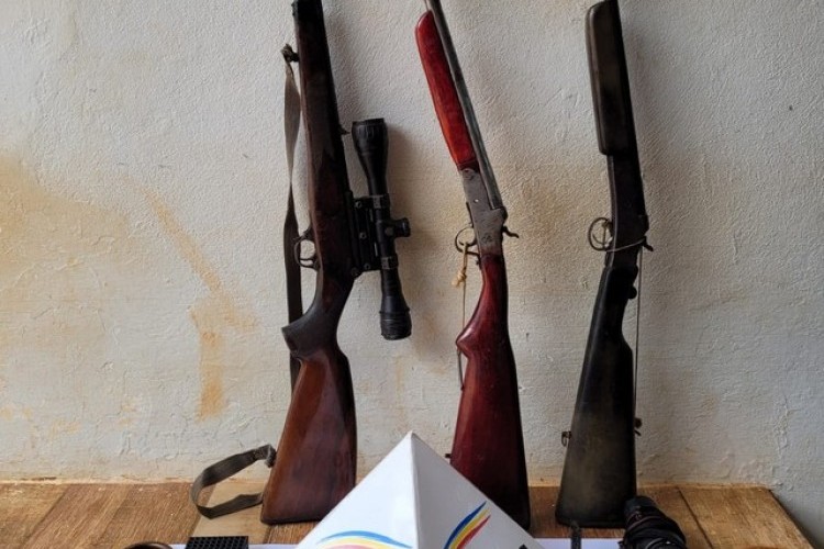 https://webradioparacuru.com/uploads/news/Dupla é detida com armas de fogo ilegais na zona rural de Capinópolis