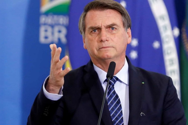https://webradioparacuru.com/uploads/news/Bolsonaro desiste de dar desconto na conta de energia de igrejas