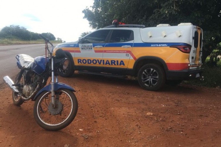 https://webradioparacuru.com/uploads/news/Itapagipe: Rapaz em moto com chassi raspado tenta fugir de abordagem na MG-255