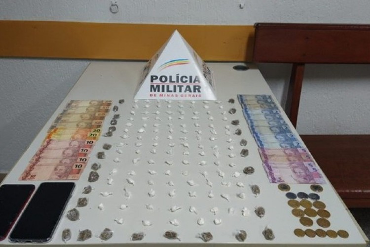 https://webradioparacuru.com/uploads/news/Trio é preso após cão farejador encontrar 150 porções de droga escondidas em Uberaba