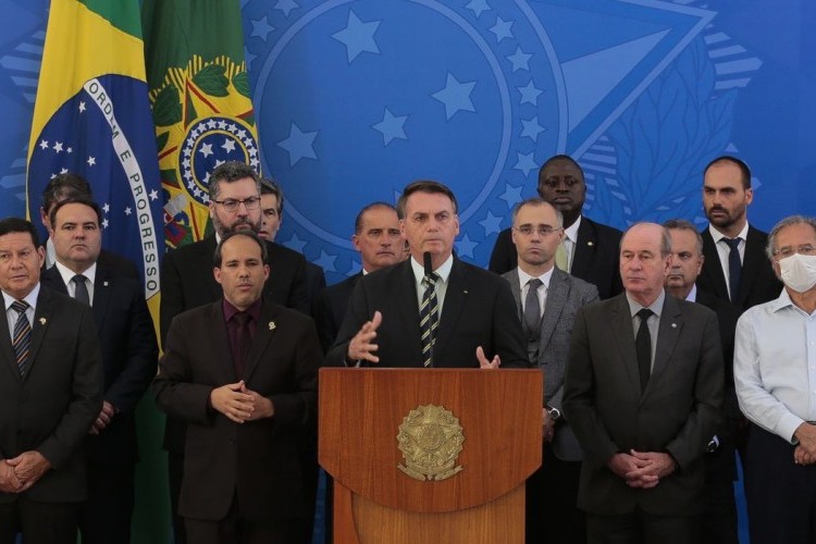 https://webradioparacuru.com/uploads/news/Bolsonaro diz que não houve intervenção política na Polícia Federal