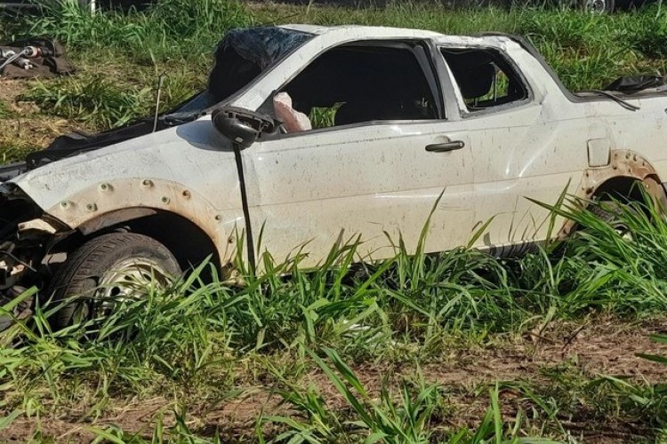 https://webradioparacuru.com/uploads/news/Homem morre após carro capotar na BR-153 em Bady Bassitt