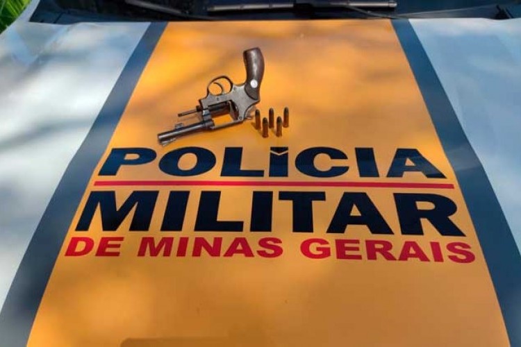 https://webradioparacuru.com/uploads/news/Iturama: Homem é preso por porte ilegal de arma de fogo durante operação na MG 255