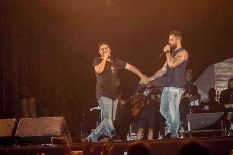https://webradioparacuru.com/uploads/news/Jorge e Mateus se surpreendem com pedido inusitado de fã durante show