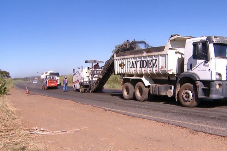 https://webradioparacuru.com/uploads/news/MGC-497: poeira e ausência de sinalização exigem mais cuidado dos motoristas durante obra entre Uberlândia e Prata